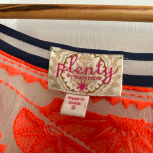 Sheer, flowy, and fluttery, blouse by Tracey Reese for Plenty - Picture 7 of 7